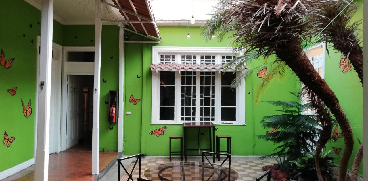 Casa Mayela Guest House Сан-Хосе Экстерьер фото