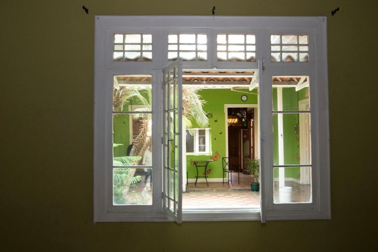 Casa Mayela Guest House Сан-Хосе Экстерьер фото