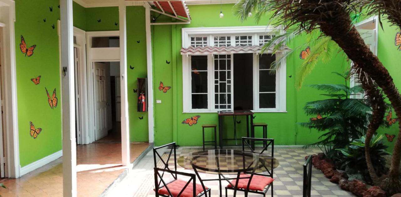 Casa Mayela Guest House Сан-Хосе Экстерьер фото