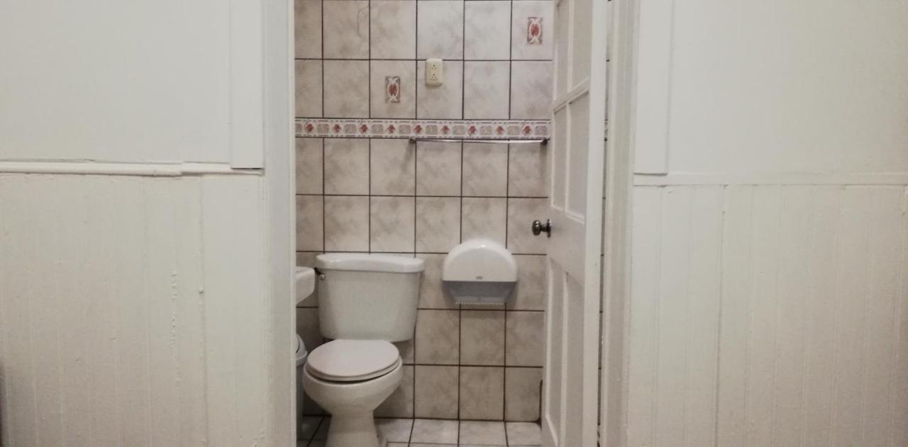 Casa Mayela Guest House Сан-Хосе Экстерьер фото