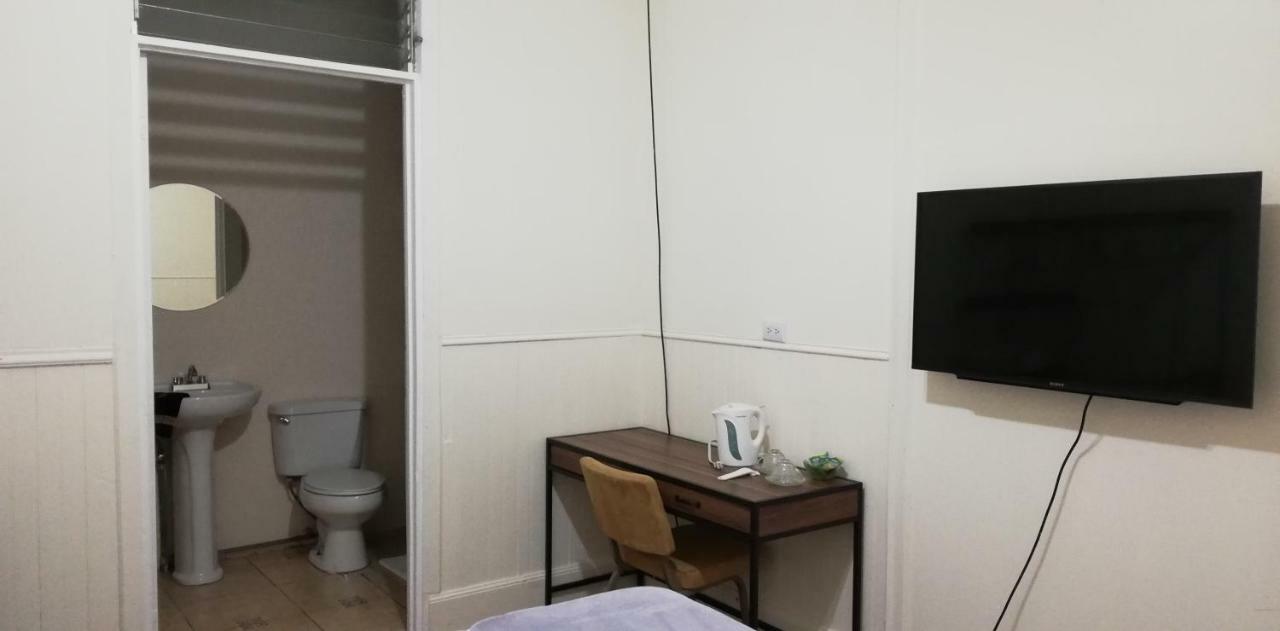 Casa Mayela Guest House Сан-Хосе Экстерьер фото