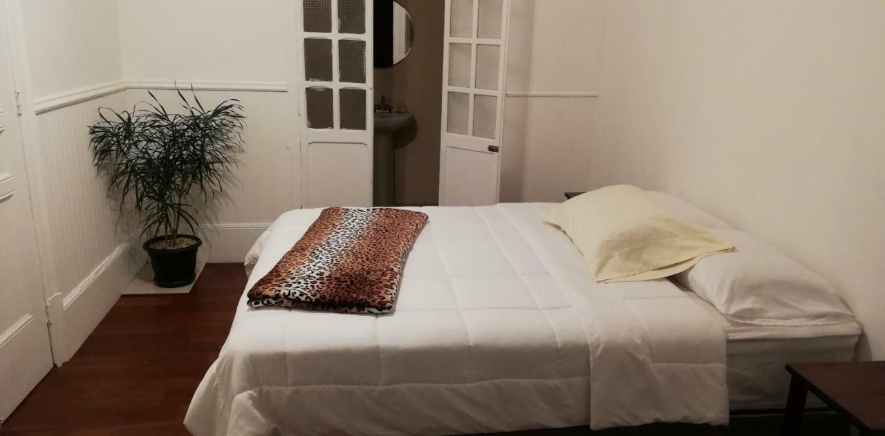 Casa Mayela Guest House Сан-Хосе Экстерьер фото