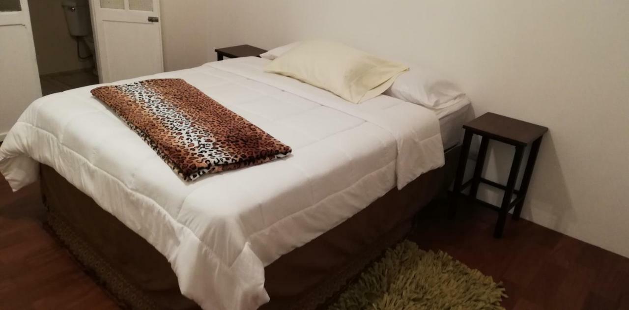 Casa Mayela Guest House Сан-Хосе Экстерьер фото
