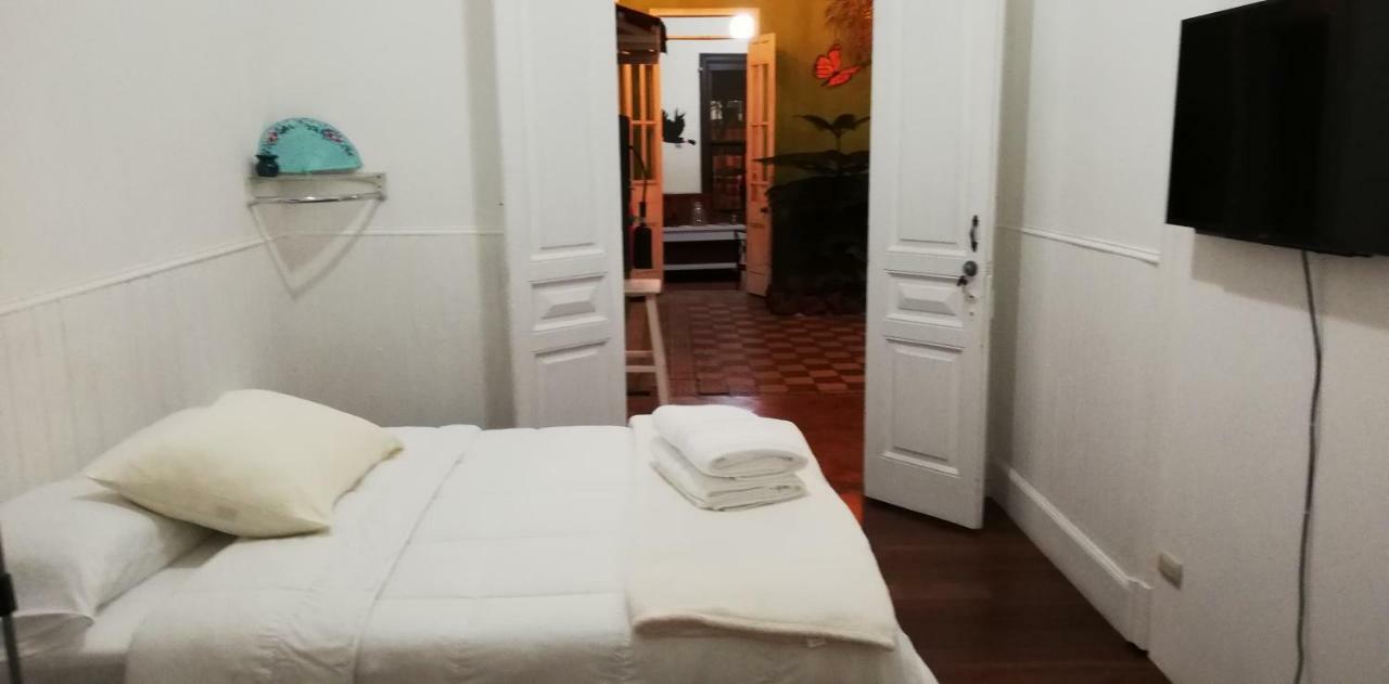Casa Mayela Guest House Сан-Хосе Экстерьер фото