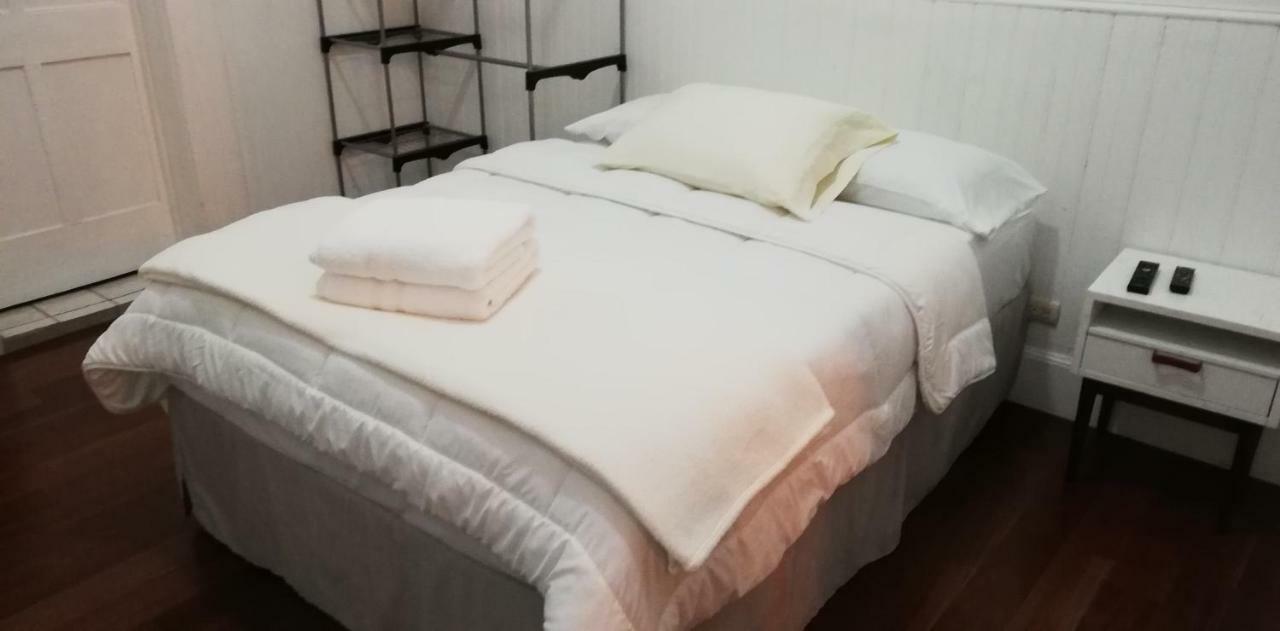 Casa Mayela Guest House Сан-Хосе Экстерьер фото